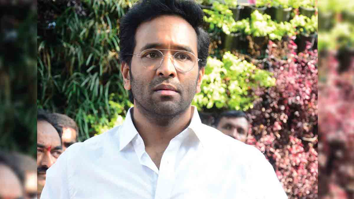 ఆశీస్సుల కోసం.. శ్రీవారిని దర్శించుకున్న మంచు విష్ణు