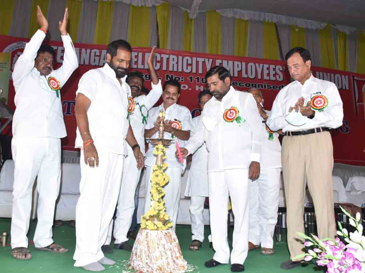 సీఎం కేసీఆర్ విద్యుత్ కార్మికుల పక్షపాతి : మంత్రి జగదీష్‌రెడ్డి
