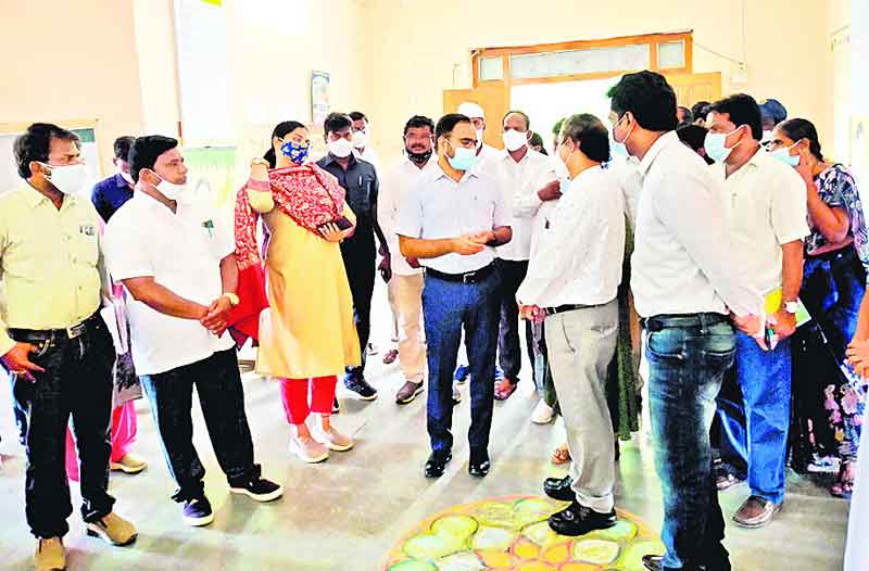 వందశాతం పన్ను వసూలు చేయాలి