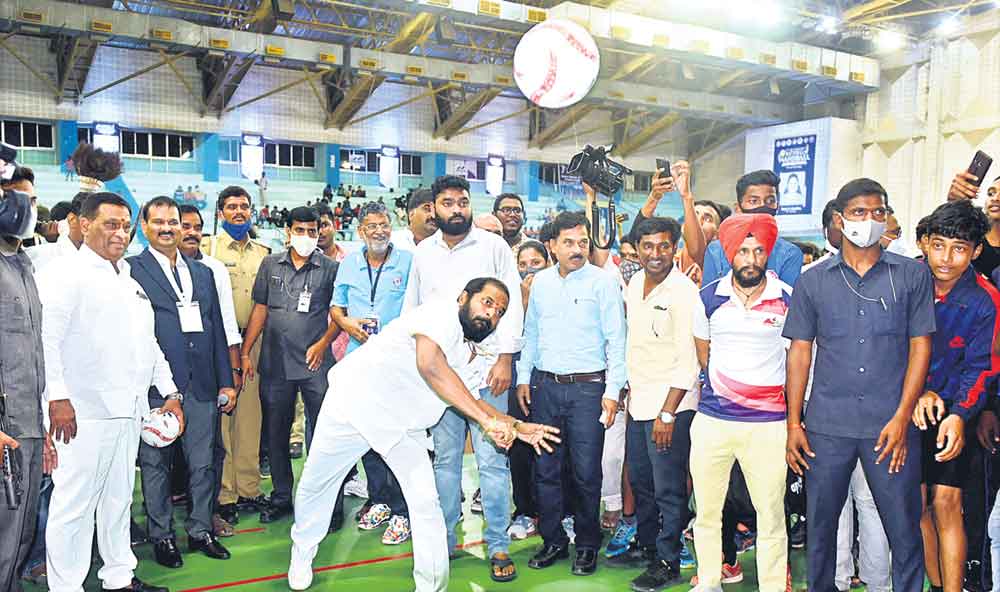 హ్యాండ్‌బాల్‌ టోర్నీ షురూ