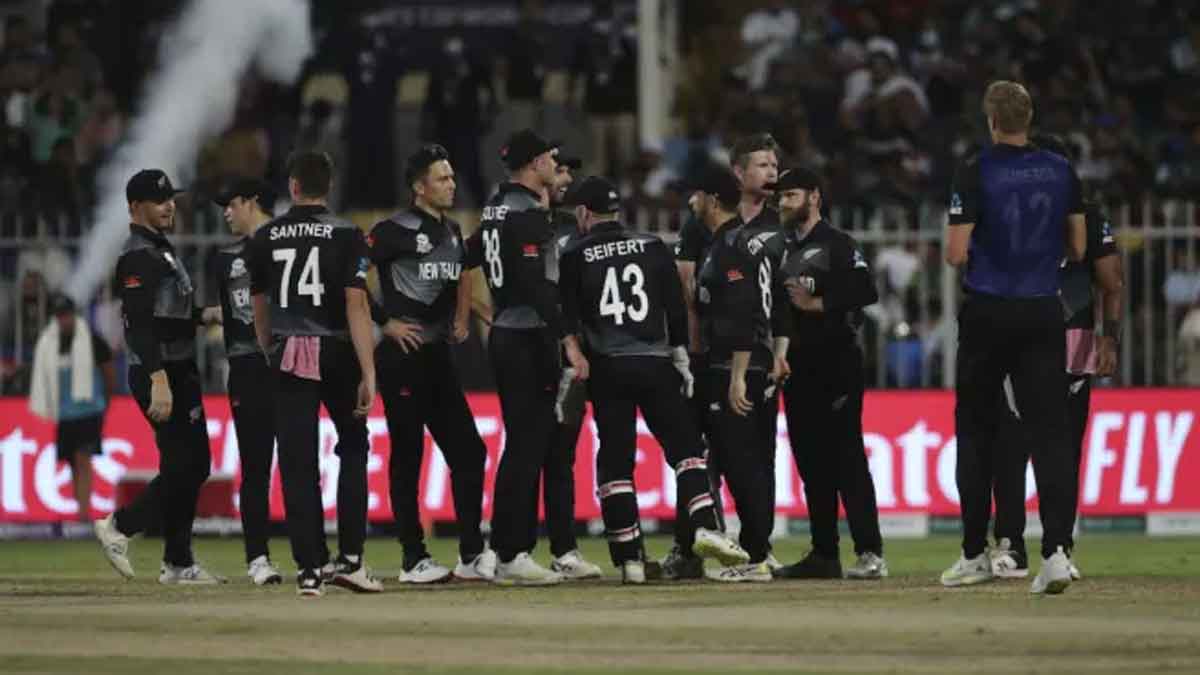 IND v NZ : ప‌వ‌ర్ ప్లే ముగిసే స‌మ‌యానికి న్యూజిలాండ్ స్కోర్ ఇదీ