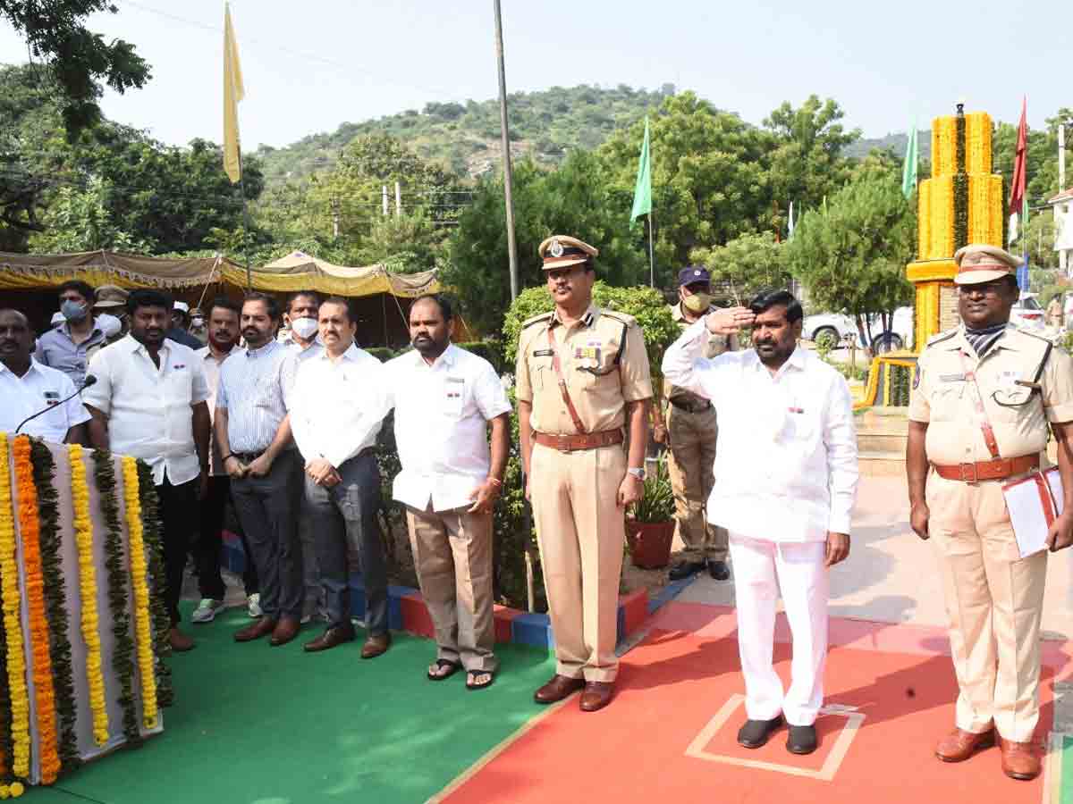దేశానికే ఆదర్శంగా తెలంగాణ పోలీసింగ్ : మంత్రి జగదీష్ రెడ్డి