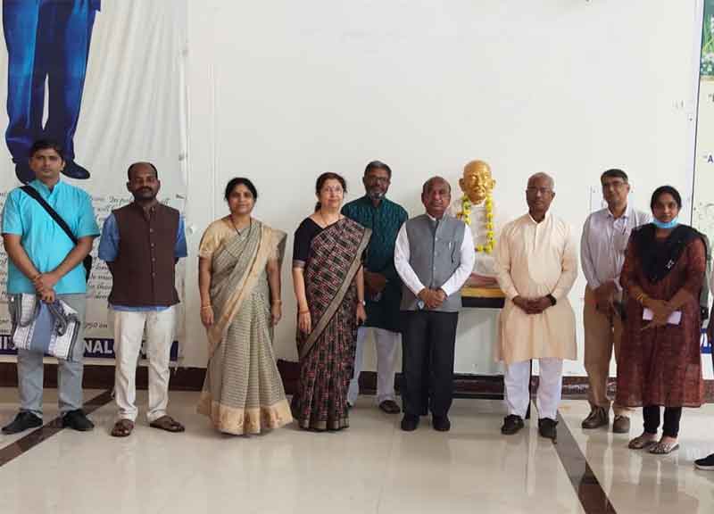 పరిశోధనలపై ఆసక్తి పెంచేందుకే సెమినార్లు