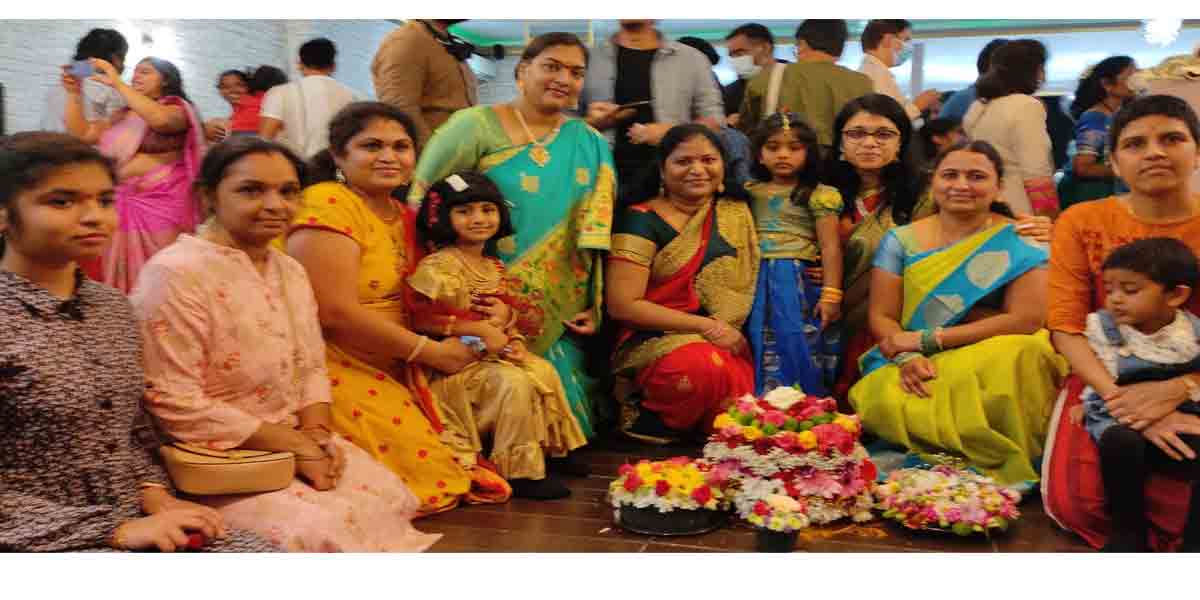 ఫ్రాన్స్ తెలుగు అసోసియేషన్ ఆధ్వర్యంలో బతుకమ్మ ఉత్సవాలు