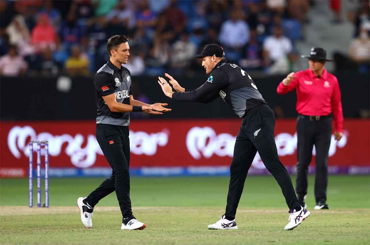 IND v NZ : పాండ్యా అవుట్.. స్వల్ప స్కోర్తో సరిపెట్టుకోనున్న భారత్