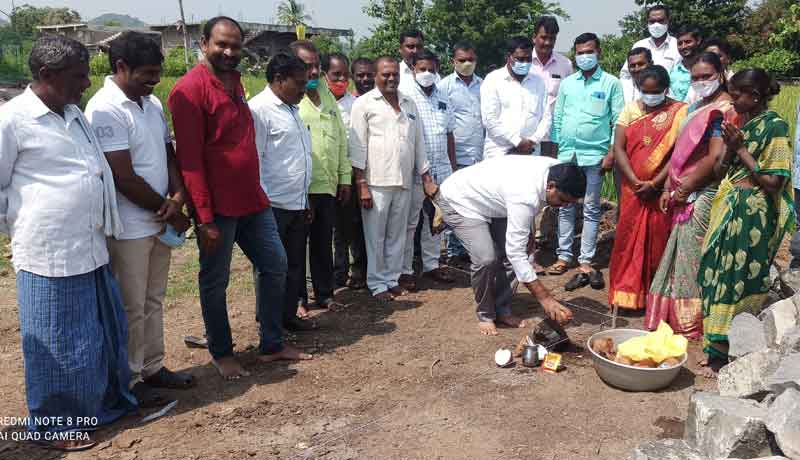 మంత్రి కొప్పుల ఈశ్వర్‌ ఔదార్యం