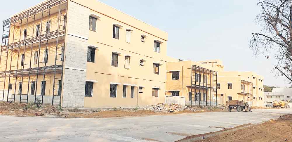 శరవేగంగా సమీకృత కలెక్టరేట్ల నిర్మాణం