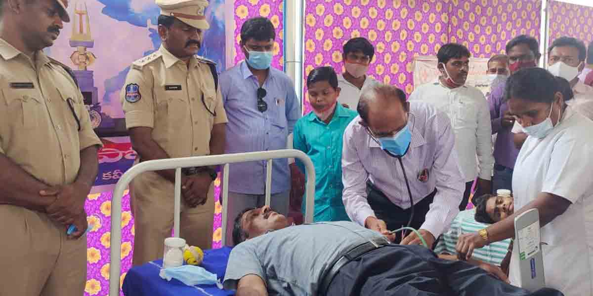 రక్తదాన శిబిరాన్ని ప్రారంభించిన సీపీ చంద్రశేఖర్‌రెడ్డి