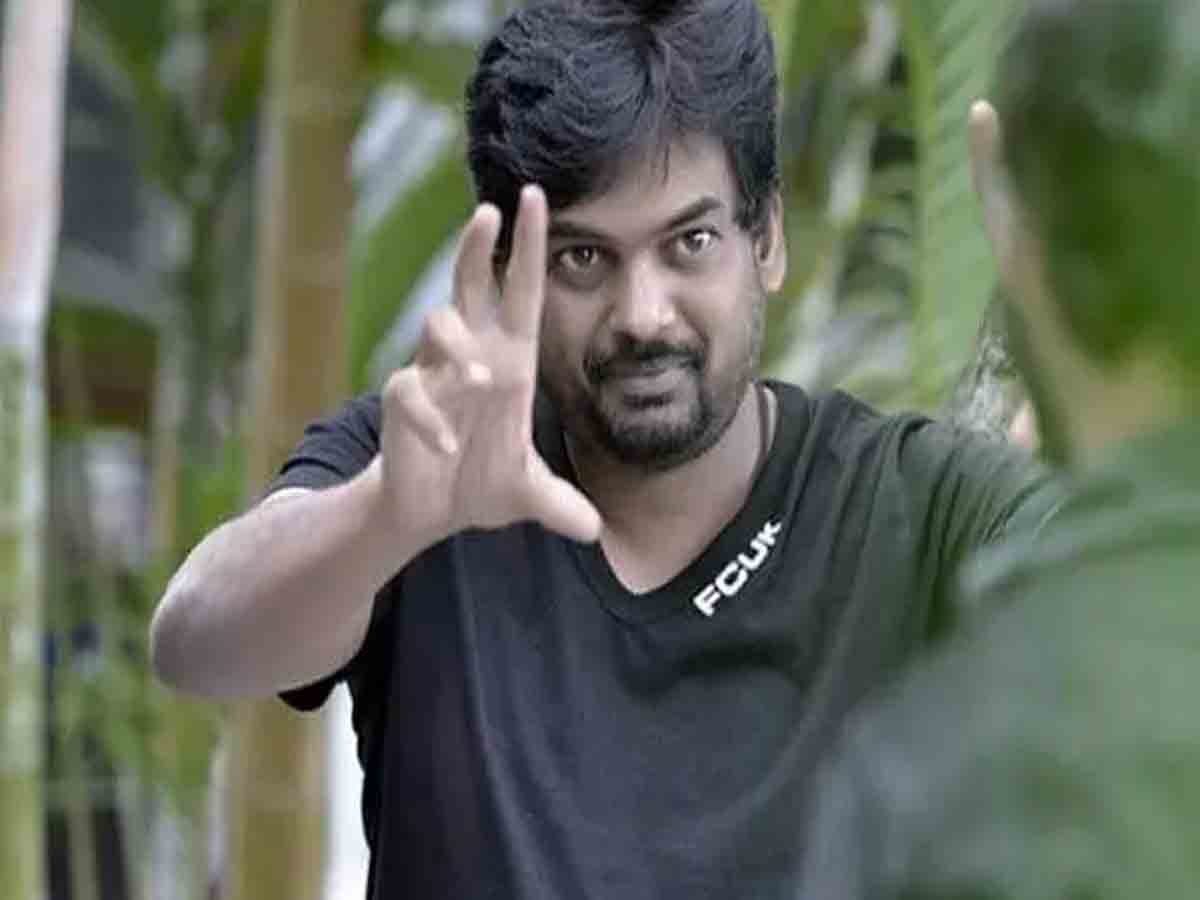 Pramod: ముంబైలో పూరీని చూసి ఏడ్చేసిన అభిమాని