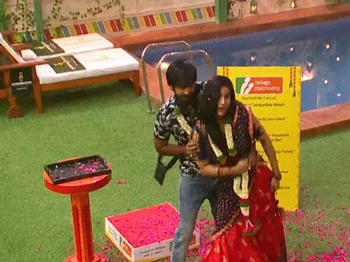 Bigg Boss: దండ‌లు మార్చుకున్న ప్రియాంక‌- మాన‌స్.. చిన్న‌పాటి పెళ్లి జ‌రిపించిన బిగ్ బాస్