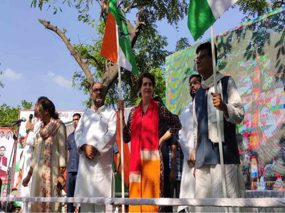యూపీలో అధికారంలోకి వస్తే విద్యుత్ బిల్లుల మాఫీ, 20 లక్షల ప్రభుత్వ ఉద్యోగాలు : ప్రియాంక గాంధీ