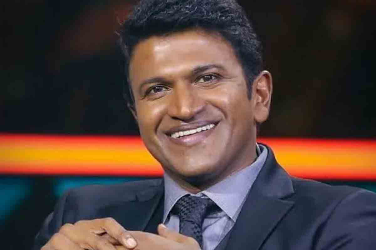 తండ్రి సమాధి వద్దే పునీత్ రాజ్కుమార్ అంత్యక్రియలు