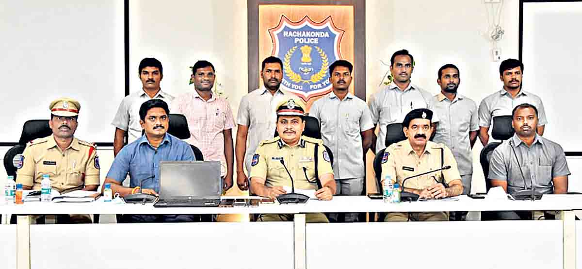 కాయ్‌ రాజా.. కటకటాల్లోకి..!