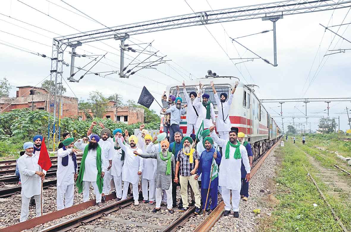 రైతన్నల గర్జన