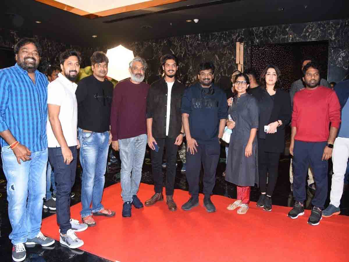 Romantic: రిలీజ్‌కి రెండు రోజుల ముందే ప్రీమియ‌ర్.. హాజ‌రైన రాజ‌మౌళి