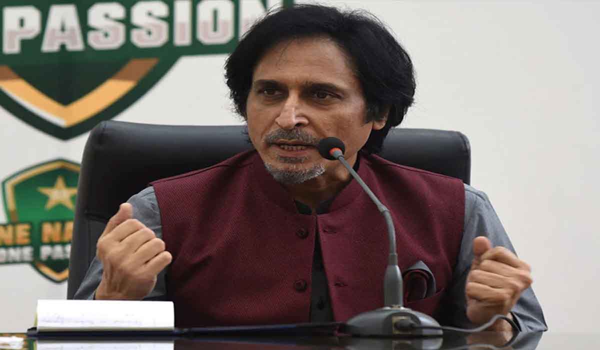 ఇండియాను ఓడిస్తే.. పాక్ క్రికెటర్లకు బ్లాంక్ చెక్!