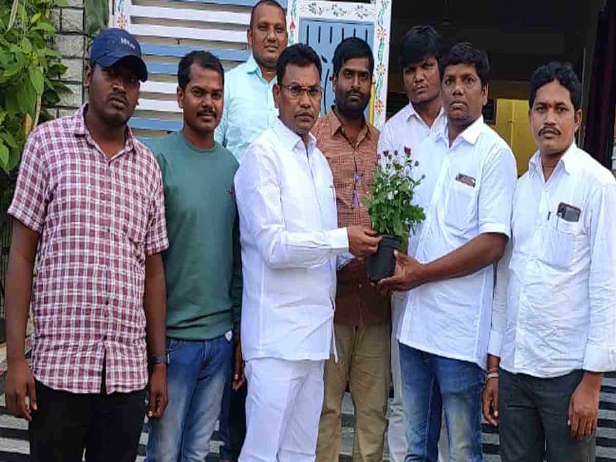 MLA | కొమురంభీం విగ్రహ ప్రతిష్టకు రేగాను ఆహ్వానించిన ఆదివాసీ ఐక్యవేదిక..