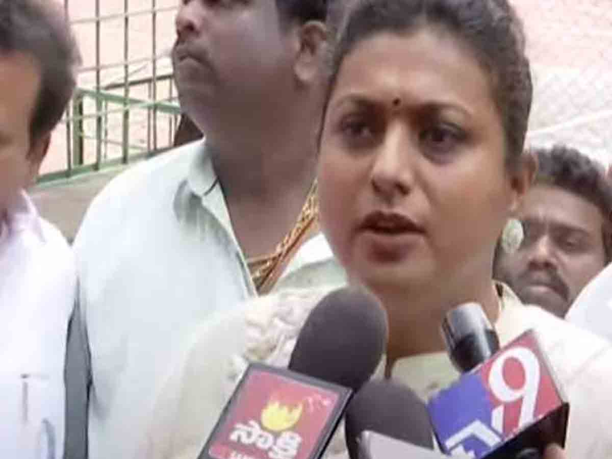 Roja: చివ‌ర‌కు అందరం క‌లిసి క‌ట్టుగా ఉంటాం: రోజా