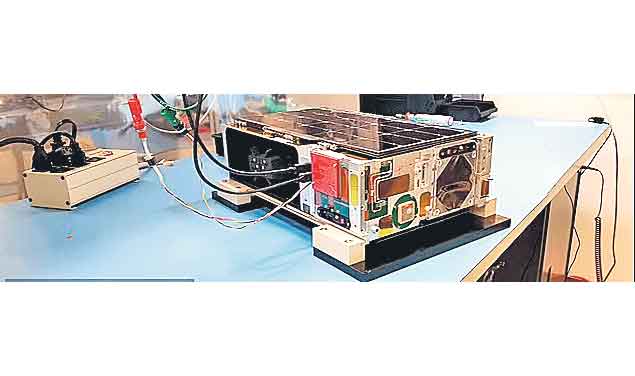 ఏలియన్స్‌ అన్వేషణకు మిఠాయి డబ్బా సైజు శాటిలైట్‌