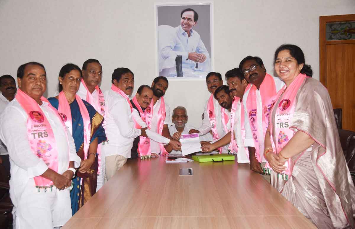 కేసీఆరే మా అధినేత