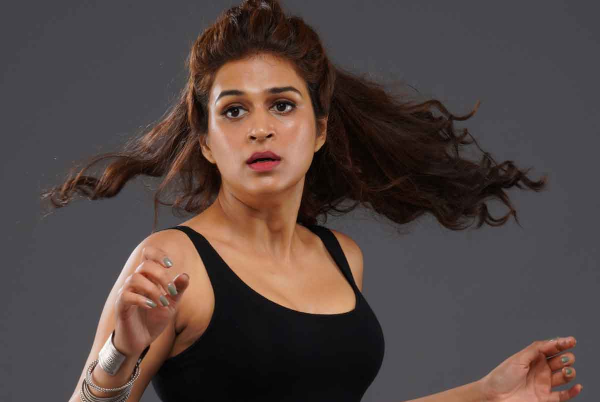 Shraddha das | సైకలాజికల్‌ థ్రిల్లర్‌గా ‘అర్థం’
