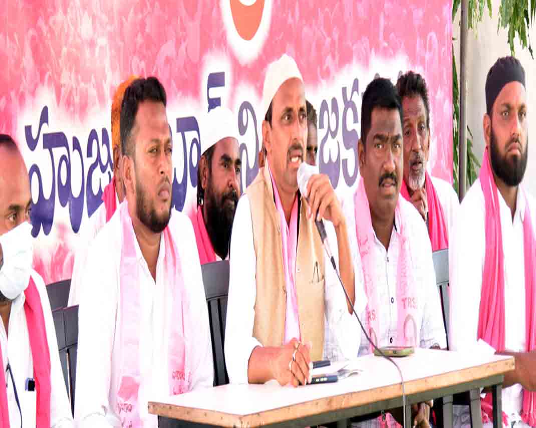Huzurabad | బీజేపీ ముస్లింలకు చేసిందేమీ లేదు: టీఆర్‌ఎస్ మైనారిటీ సెల్ రాష్ట్ర కార్యదర్శి శుకురోద్దీన్..