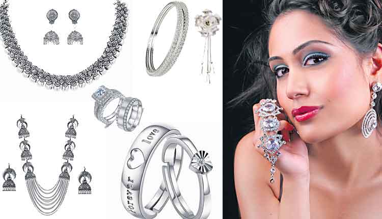 నిండు ప్రేమతో..వెండి నగలు!