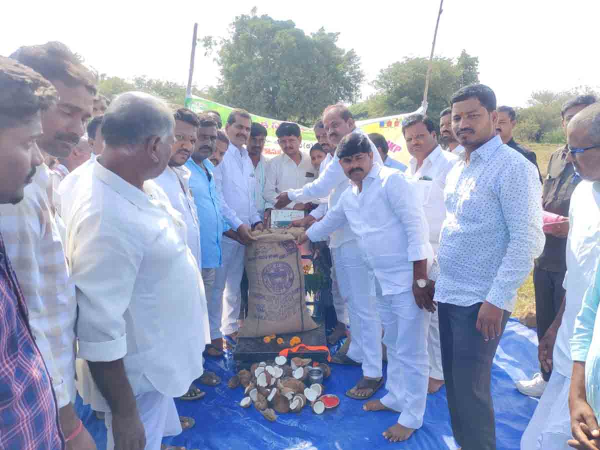 కొనుగోలు కేంద్రాలను సద్వినియోగం చేసుకోవాలి : ఎమ్మెల్యే భూపాల్‌రెడ్డి