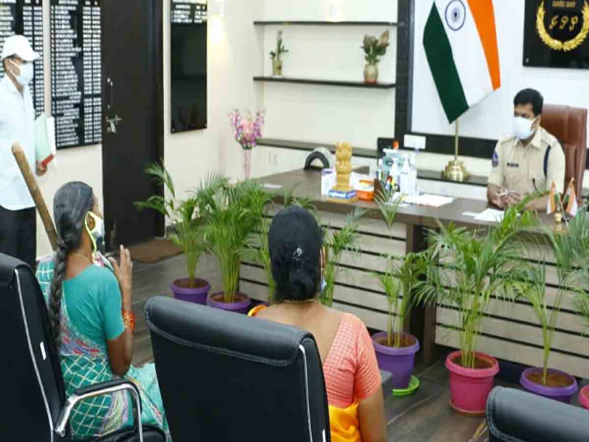 Khammam | నిందితుల పై వెంటనే చర్యలు తీసుకోవాలి : పోలీస్ కమిషనర్ విష్ణు ఎస్ వారియర్..