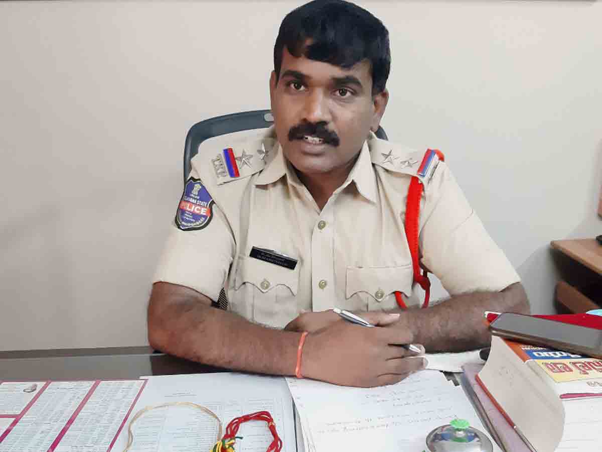 Crime news | చోరీలకు పాల్పడుతున్న యువకుడి అరెస్టు