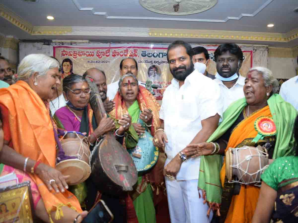 తెలంగాణలోనే కళాకారులకు సరైన గుర్తింపు : మంత్రి శ్రీనివాస్ గౌడ్