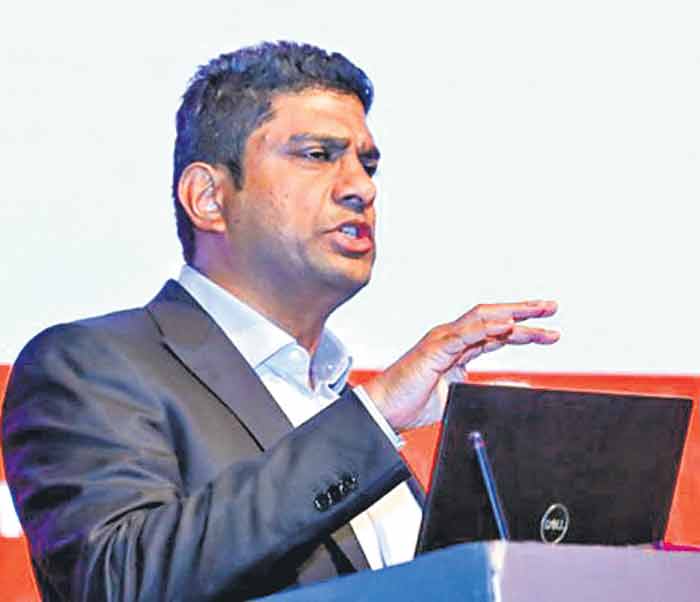 తాన్లా ఎక్స్‌పీరియన్స్‌ సెంటర్‌