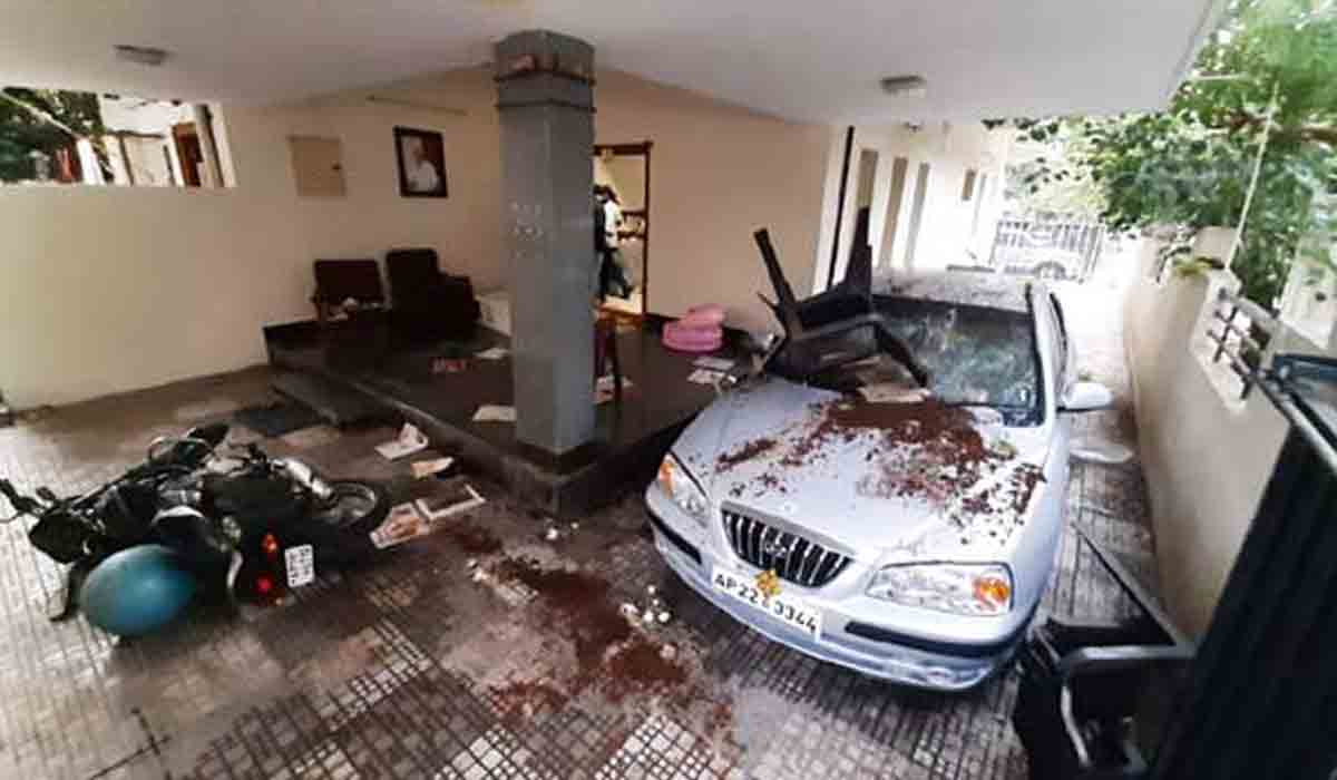 Attack on TDP office | టీడీపీ అధికార ప్రతినిధి పట్టాభి ఇంటిపై దాడి