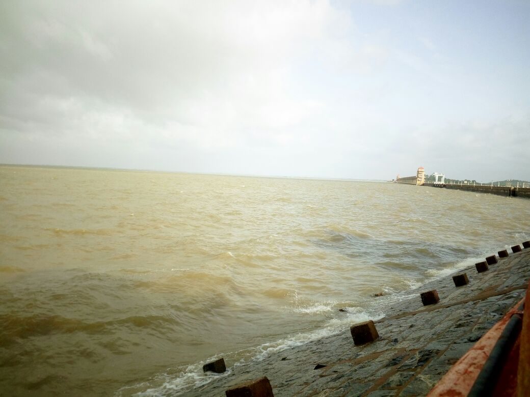 నిండుకుండలా తుంగభద్ర డ్యాం