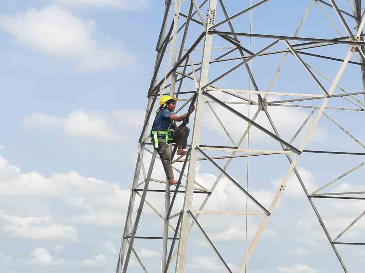 Khammam | జేఎల్‌ఎం పోస్టుల భర్తీ కోసం టవర్ క్లెయింబింగ్ పరీక్షలు..