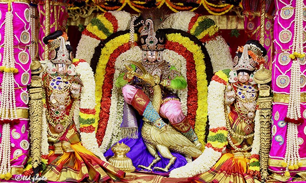 TTD Annual Brahmotsavam | ముత్యపు పందిరిపై శ్రీవారి దర్శనం