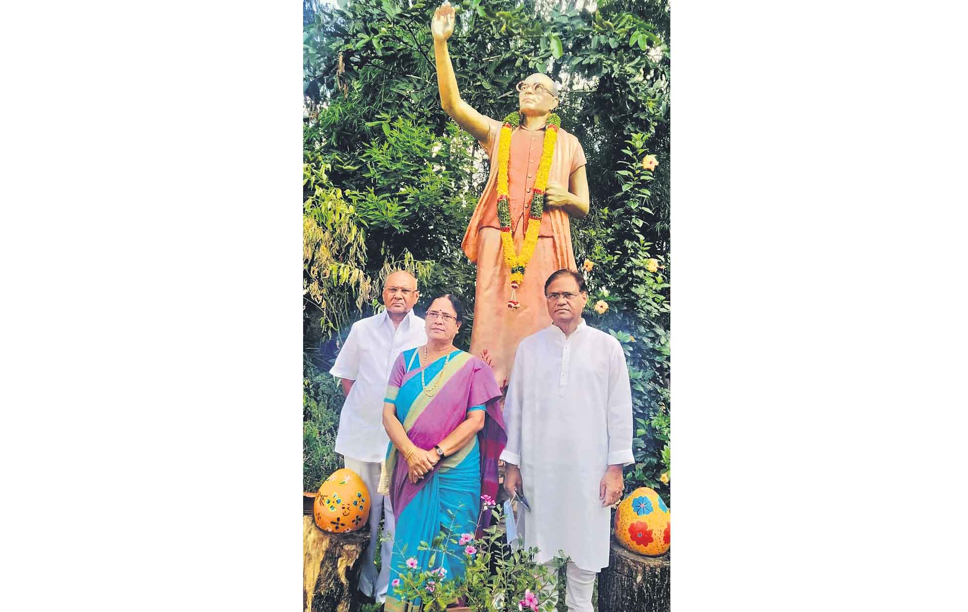 స్వామి రామానంద తీర్థకు ఘన నివాళి