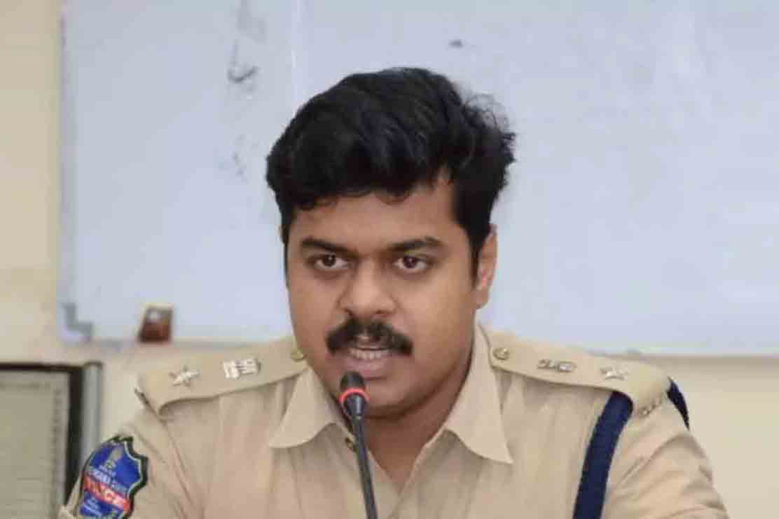 KHAMMAM | నూతన సంవత్సర వేడుకల్లో బాణాసంచా కాల్చొద్దు: ఖమ్మం పోలీసు కమిషనర్ విష్ణు యస్. వారియర్