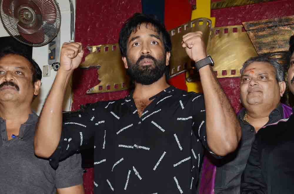 ఇండస్ట్రీని విడగొడుతున్నారు