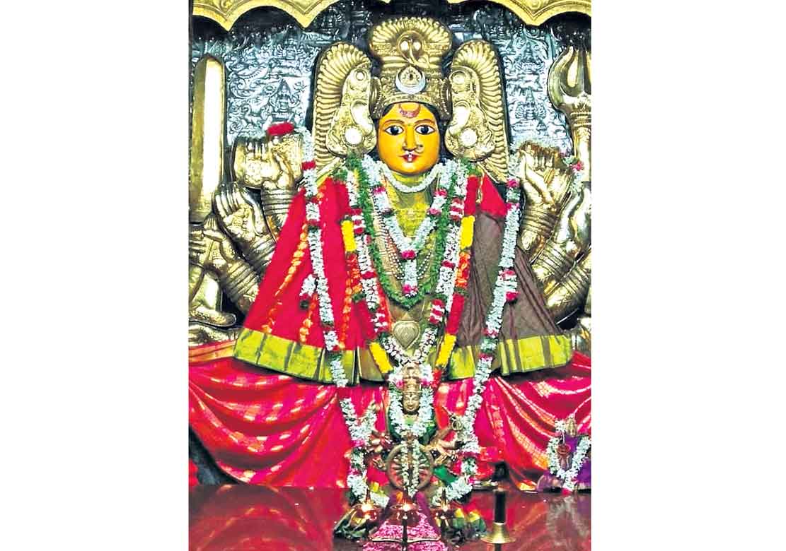 Lalitha thripura sundari devi : నేటి అలంకారం.. లలితా త్రిపురసుందరీదేవి