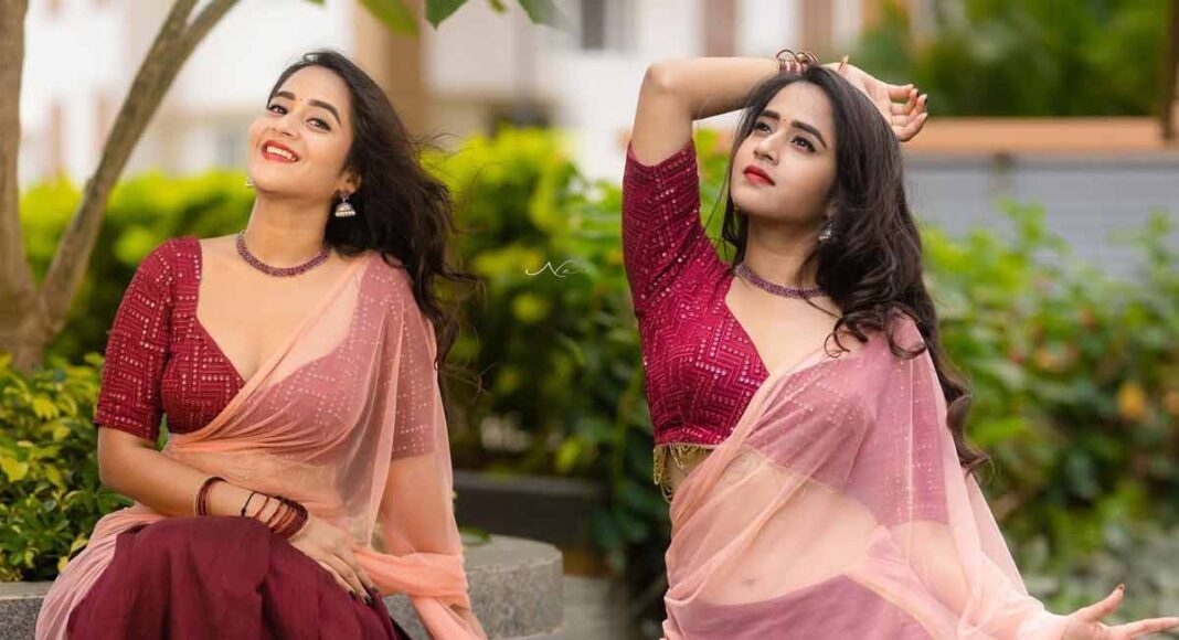 చీర క‌ట్టులో ప‌రువాల విందు చేసిన‌ దీప్తి సునైనా