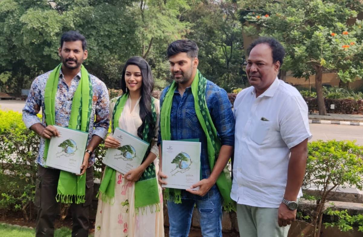 Green india challenge | గ్రీన్ ఛాలెంజ్‌లో మొక్క‌నాటిన హీరో విశాల్‌.. ఎవ‌రి గుర్తుగానో తెలుసా?