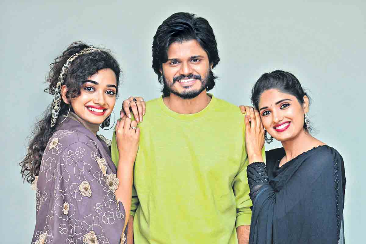 సందర్భోచిత హాస్యం మెప్పిస్తున్నది