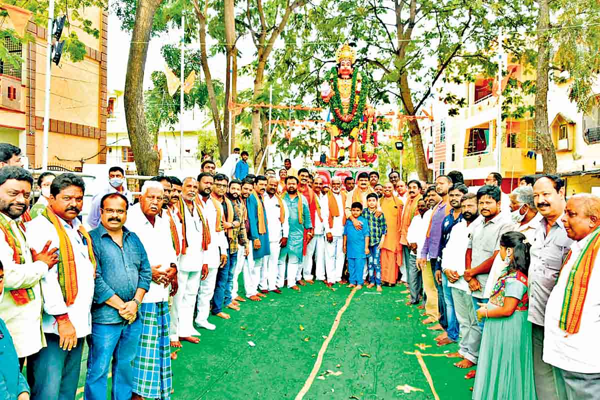 ఆంజనేయ స్వామి విగ్రహ ప్రతిష్ఠాపన