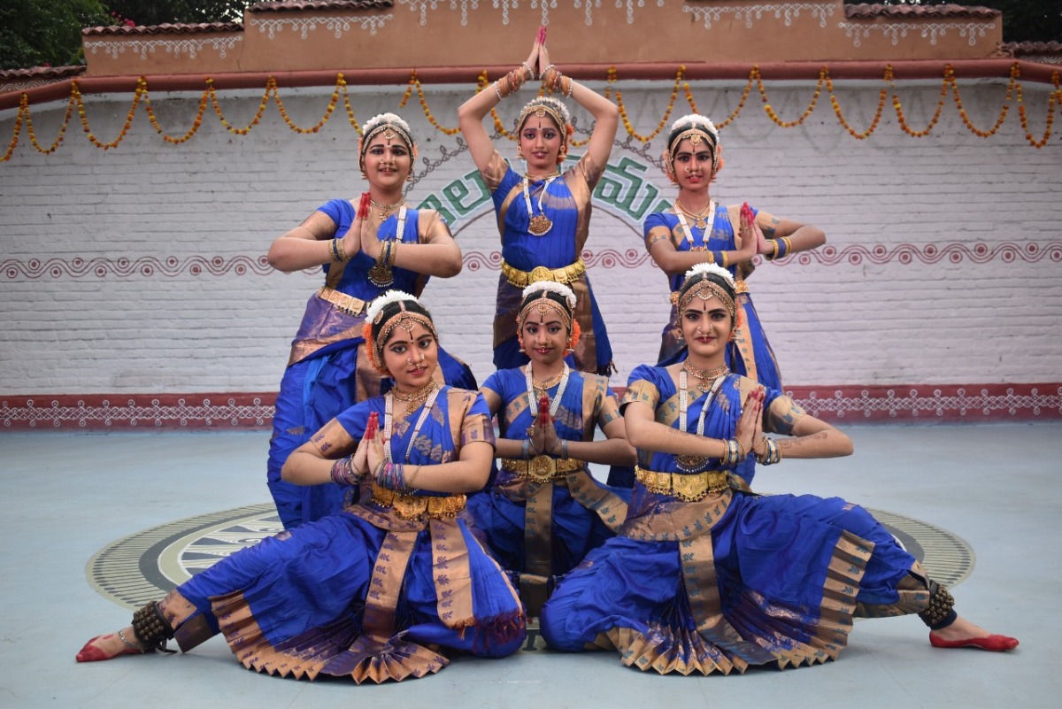 Shilparamam | అలరించిన నృత్య ప్రదర్శనలు