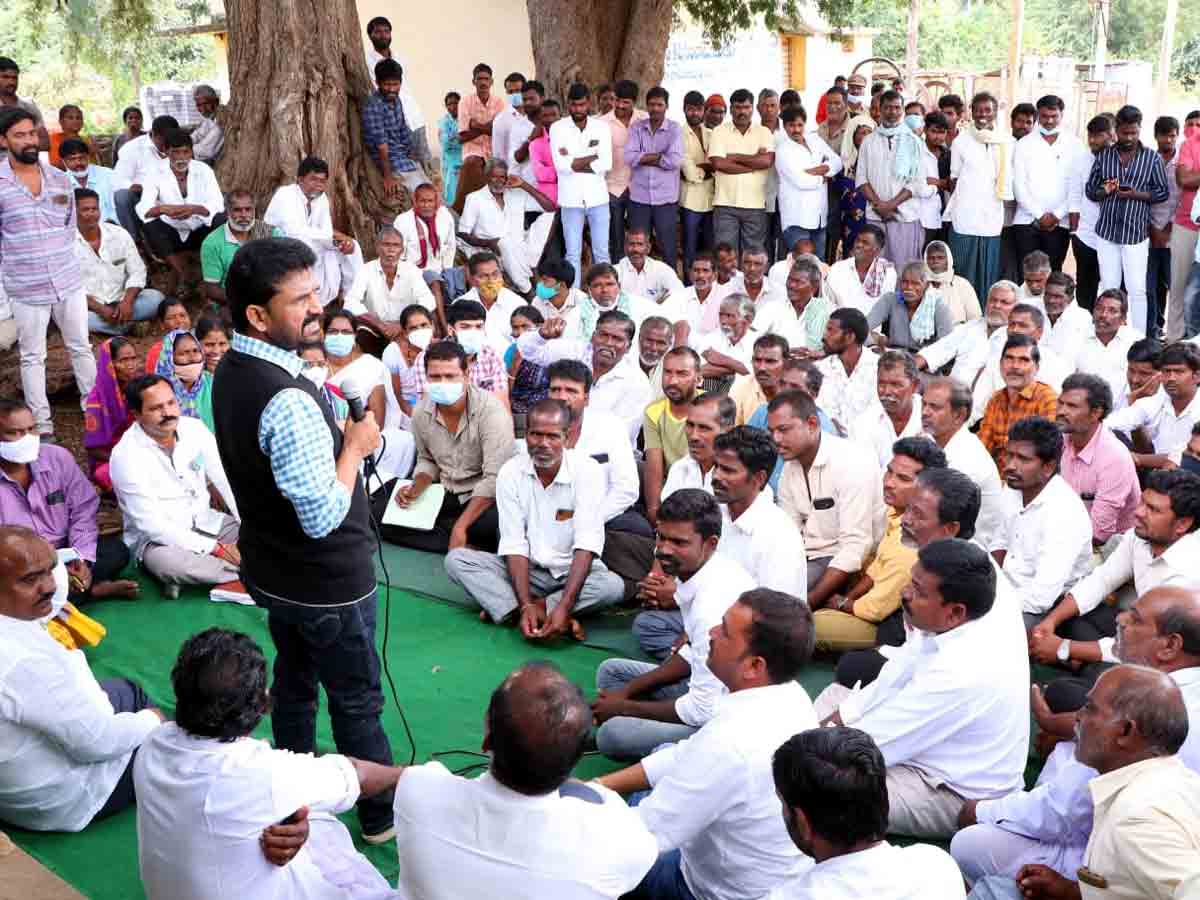 Vikarabad : గ్రామాల్లో సమస్యల పరిష్కారానికై మీతో నేను.. ఎమ్మెల్యే డాక్టర్‌ మెతుకు ఆనంద్‌