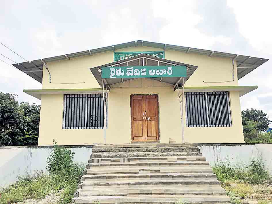 ఆలూరులో అభివృద్ధి జోరు