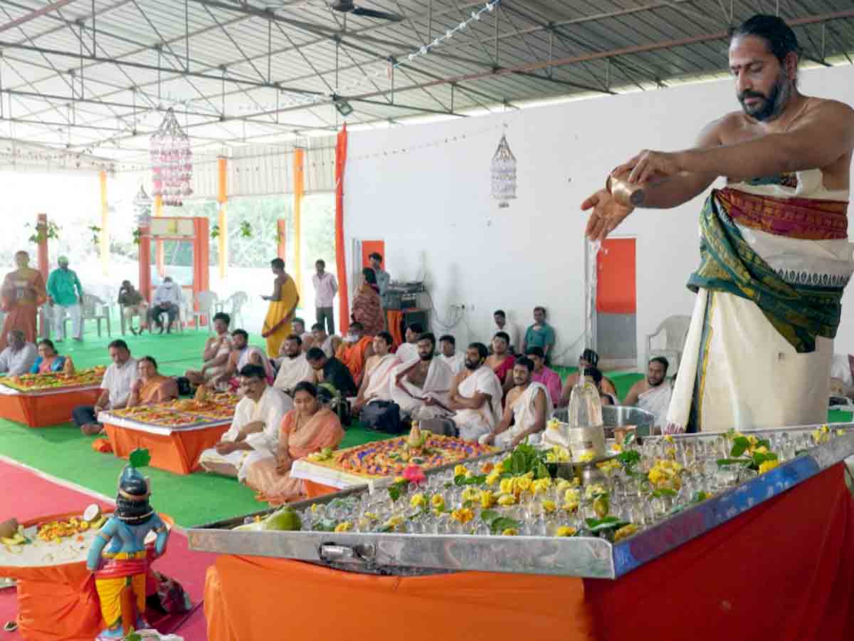 Chilukur : చిలుకూరులో ప్రారంభమైన కోటి రుద్రాక్ష అర్చన