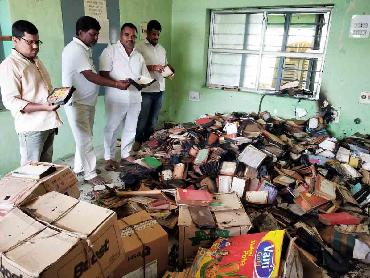 Crime : షాద్‌నగర్‌ లైబ్ర‌రీలో అగ్ని ప్రమాదం.. విలువైన పుస్తకాలు దగ్ధం