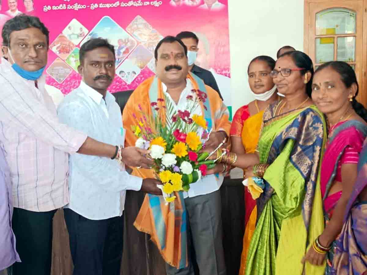 Warangal : ఎమ్మెల్యే ఆరూరికి టీఆర్‌ఎస్ నాయకులు కృతజ్ఞతలు